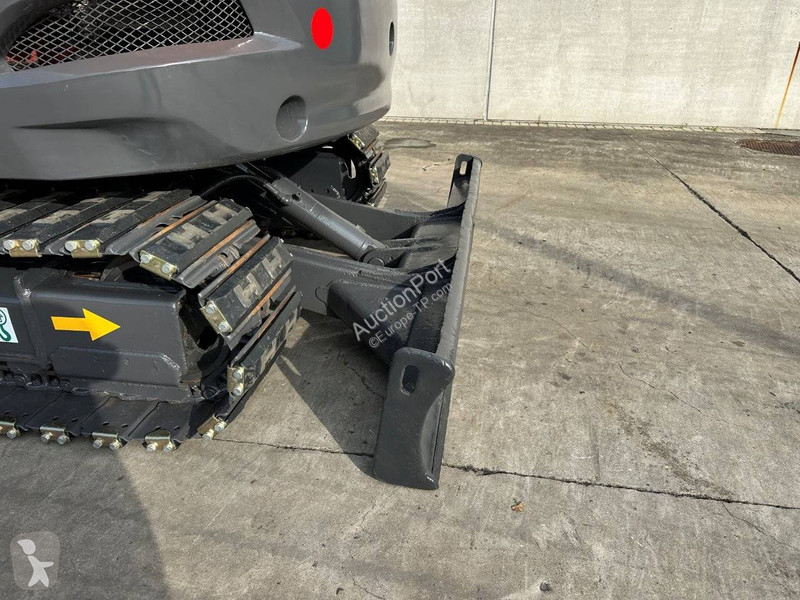 Escavadora Kubota KX175-5