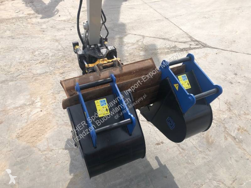 Escavadora Takeuchi TB295W