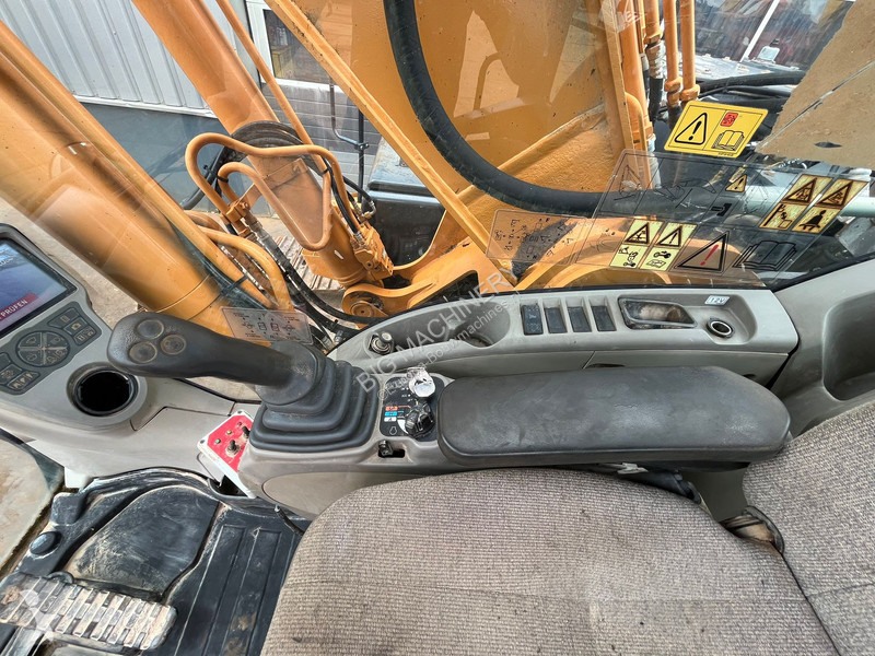 Escavadora Case CX250C