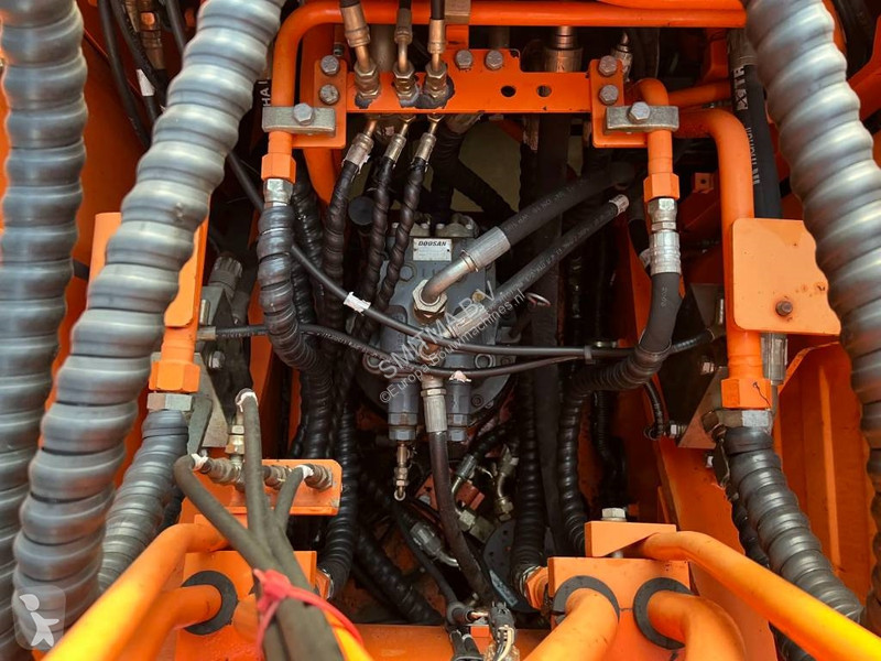 جرافة Doosan