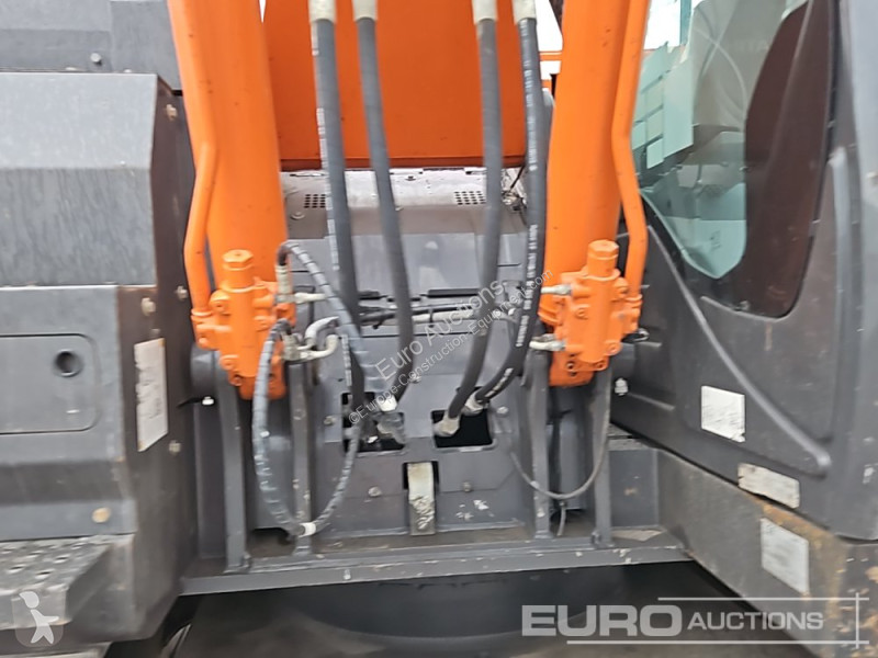 Excavadora Hitachi -6