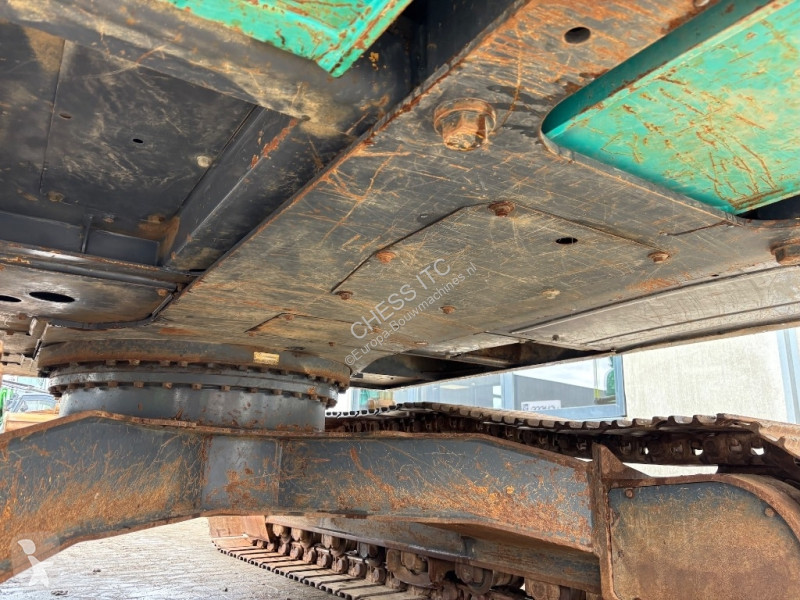 Escavadora Kobelco LC-10