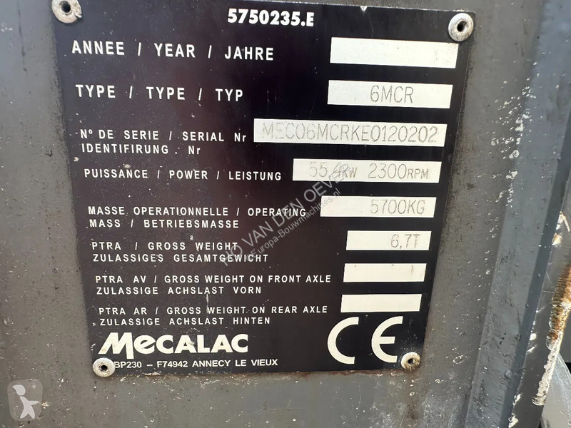 Escavadora Mecalac