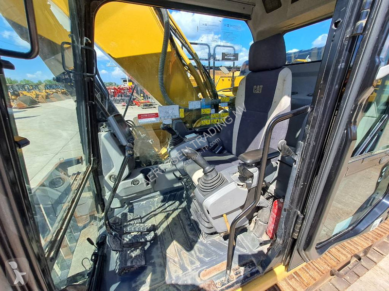 Graafmachine Caterpillar FL N