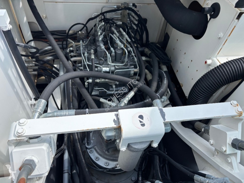 Lopatový nakládač Volvo 250 E - 250 EL
