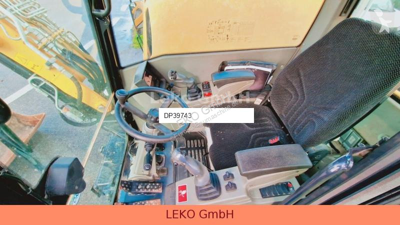 Escavatore Yanmar B 95W Mit Drei Löffeln und...