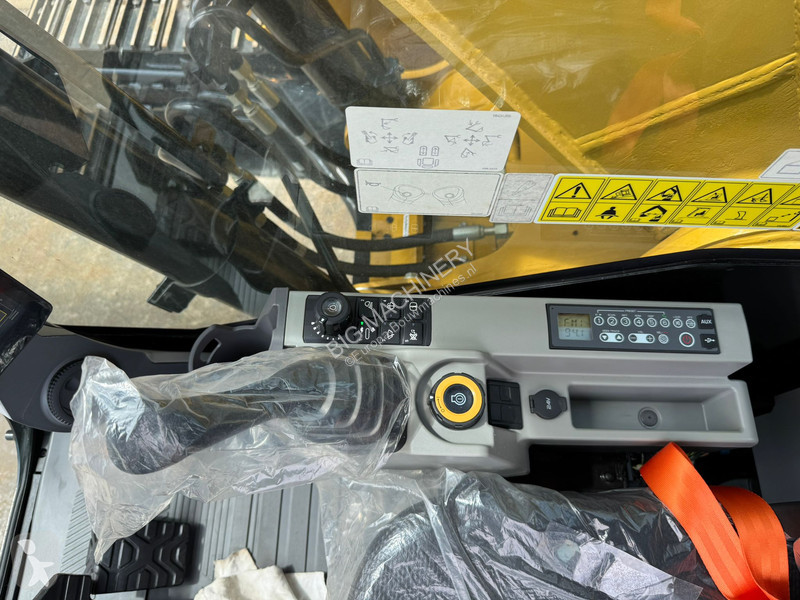 Excavadora Caterpillar 3