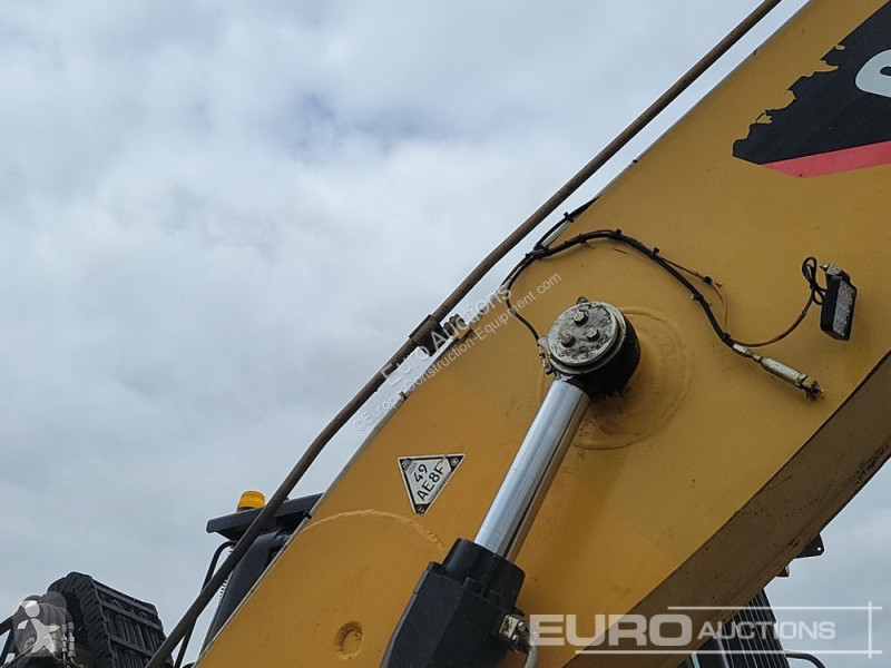 Escavatore Caterpillar