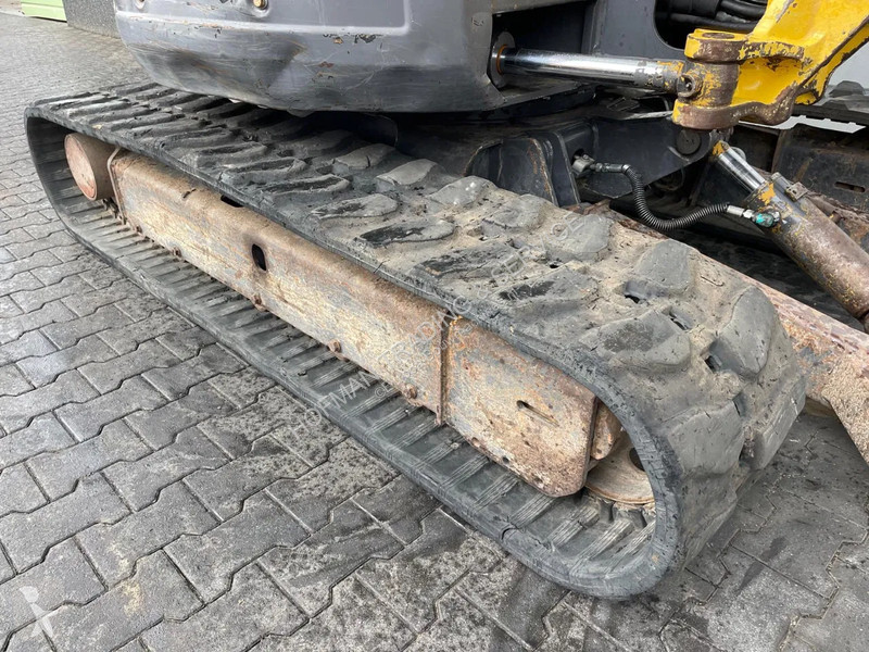 Excavator New Holland 2