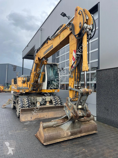 Lopatový nakládač Liebherr Full option