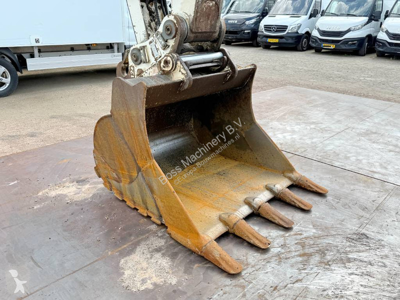 جرافة Liebherr R906LC - Weight System / Triple...