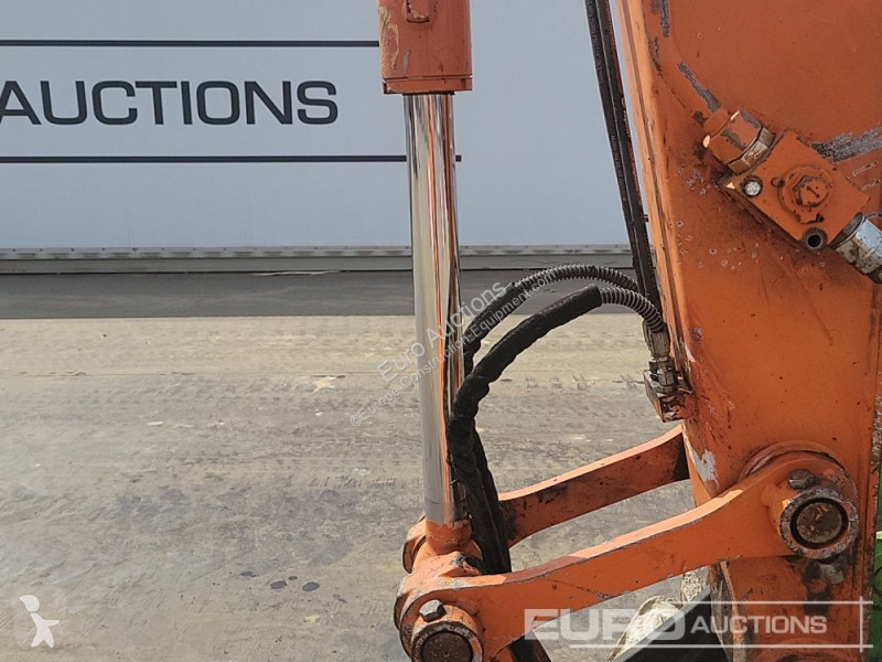 Escavatore Hitachi B-6