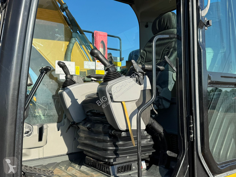 Graafmachine Caterpillar 326FL