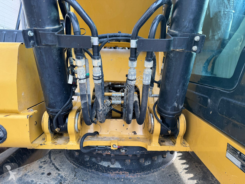 Graafmachine Caterpillar 323 07A