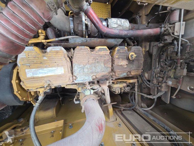 جرافة Caterpillar 390FL