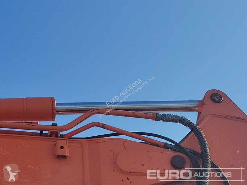 Escavadora Hitachi B-5A