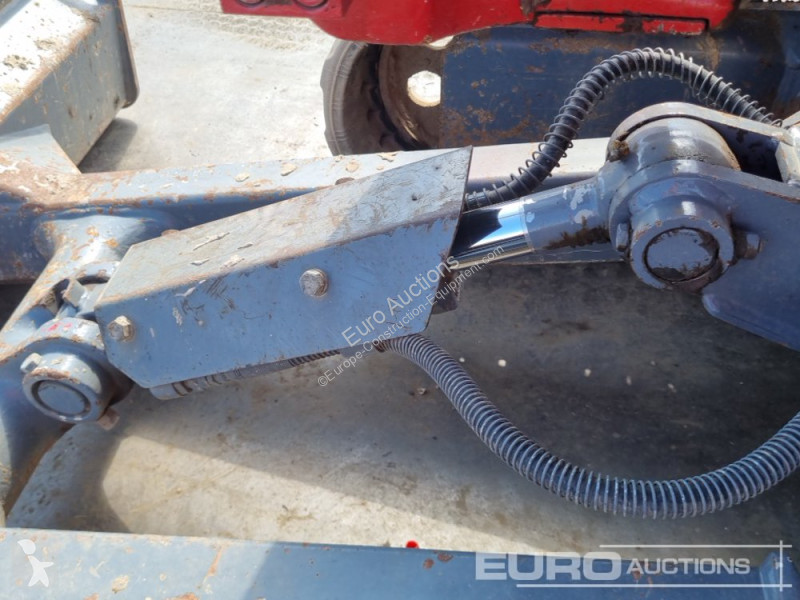 Escavadora Takeuchi 0