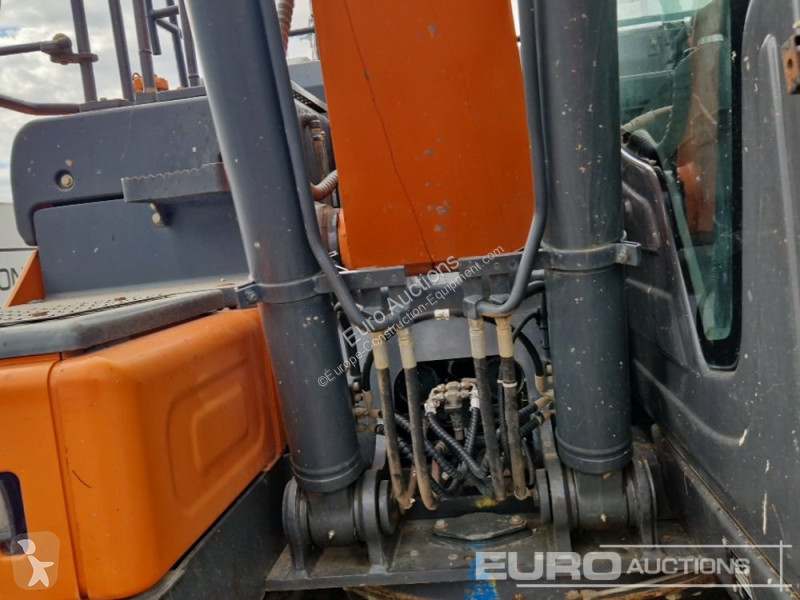 Escavadora Doosan -7