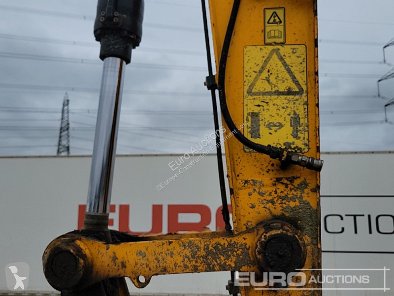جرافة JCB JS131LC