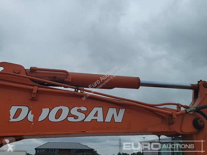 Escavadora Doosan DH35