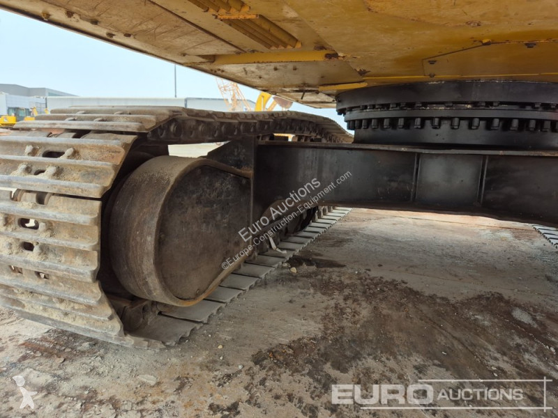 Escavatore Caterpillar 2