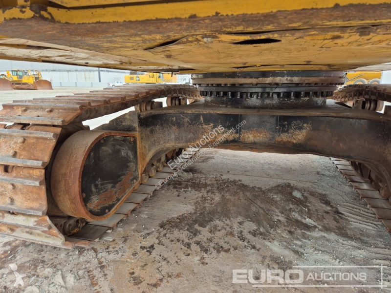 Escavatore Caterpillar 2