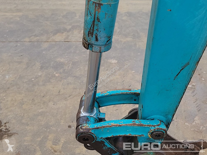 Escavatore Kubota K-020