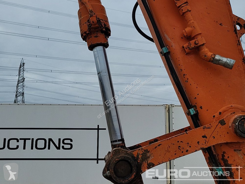 جرافة Hitachi 0-2