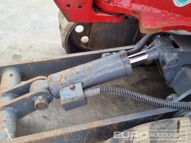 Escavadora Takeuchi TB216