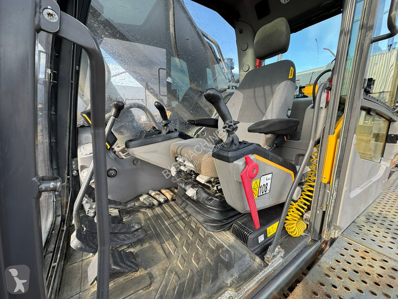 Escavadora Volvo EC750EL