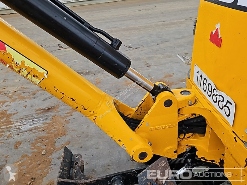 Lopatový nakládač JCB