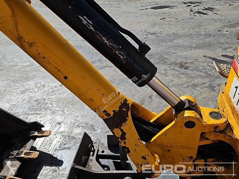 Lopatový nakládač JCB