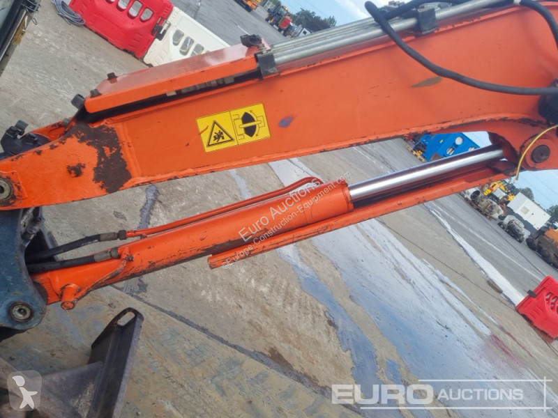 Lopatový nakládač Kubota KX71-3