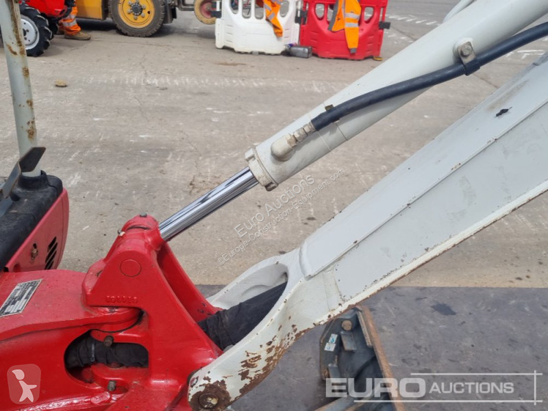 Graafmachine Takeuchi TB216
