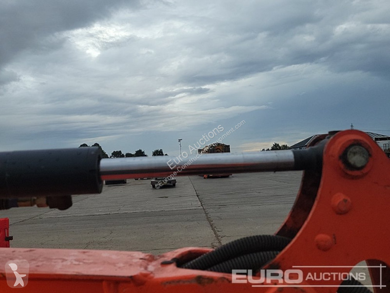 Lopatový nakládač Kubota KX015-4