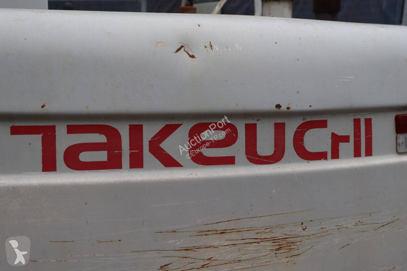 جرافة Takeuchi