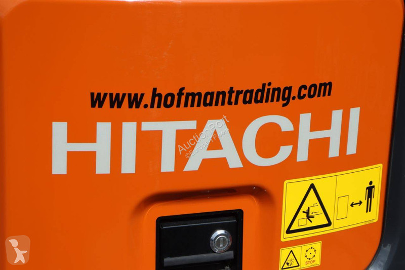 Escavadora Hitachi ZX33U-6 CLR