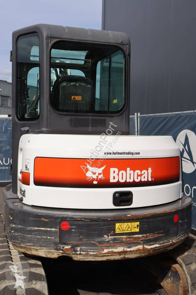 جرافة Bobcat E55