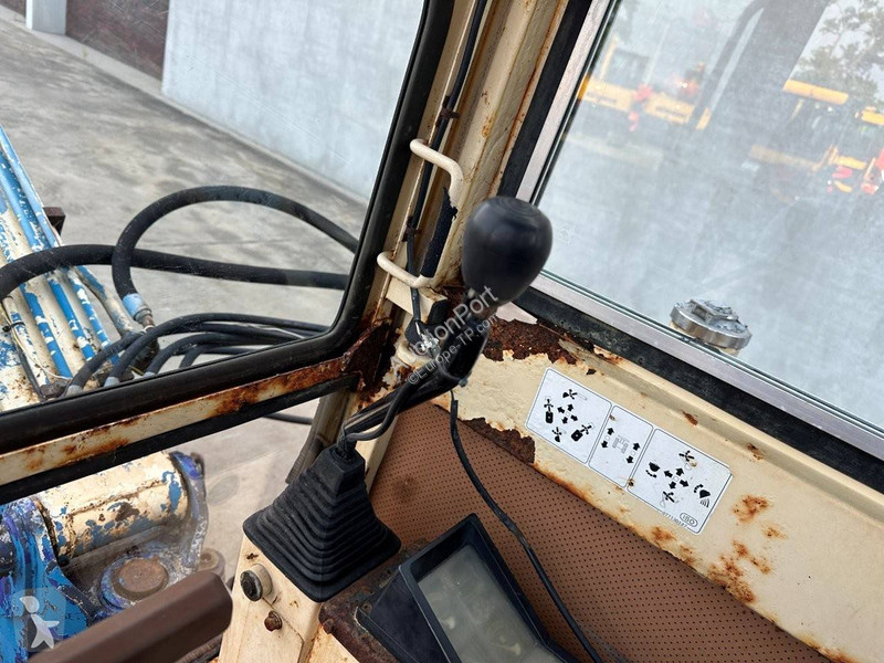 Excavator Nissan
