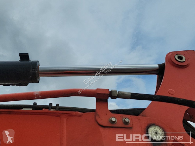 Lopatový nakládač Kubota U50-5