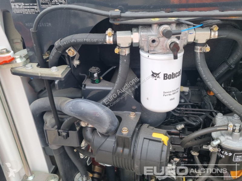 Lopatový nakládač Bobcat E19