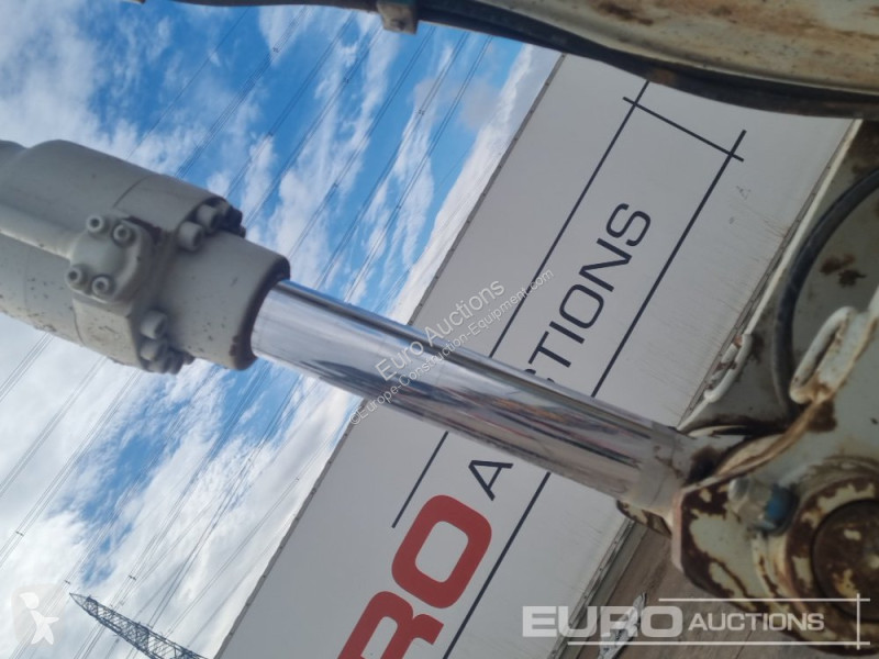 جرافة Takeuchi TB2150R