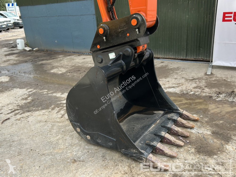 Excavadora Hitachi -7