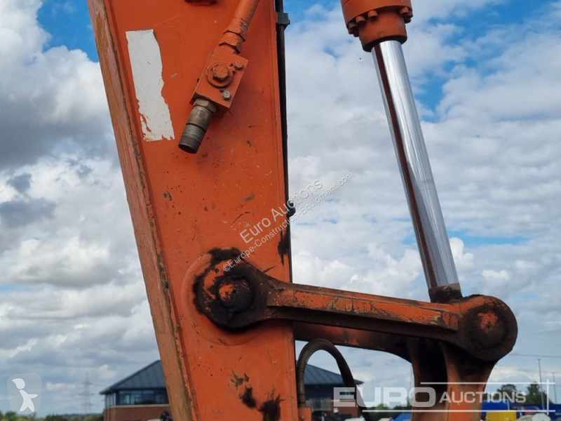 Escavadora Hitachi -6