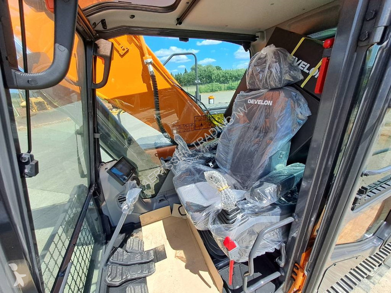 Skovl Develon DX225LC-7M