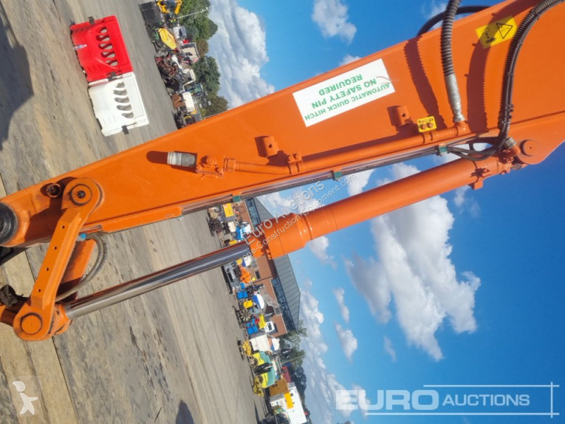 Excavadora Hitachi -7
