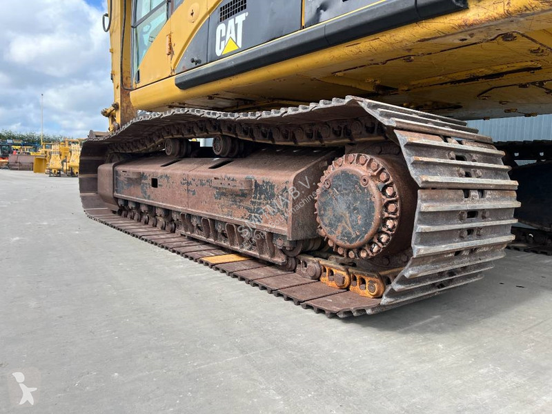 Excavator Caterpillar L