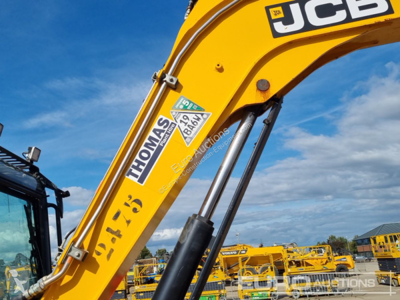 Lopatový nakládač JCB 86C-2