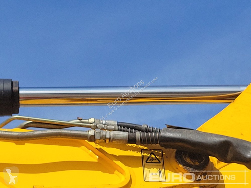 Lopatový nakládač JCB 86C-1