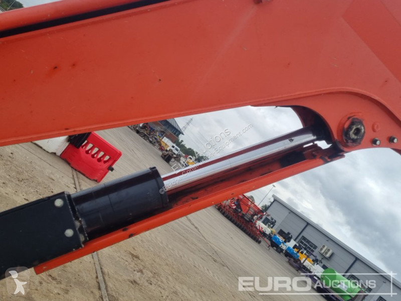 Lopatový nakládač Kubota U48-4